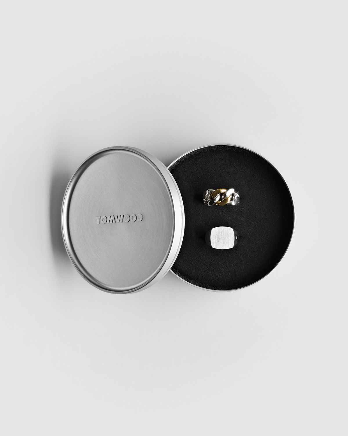 ジュエリーのお手入れガイド - Tom Wood Project Official Online Store