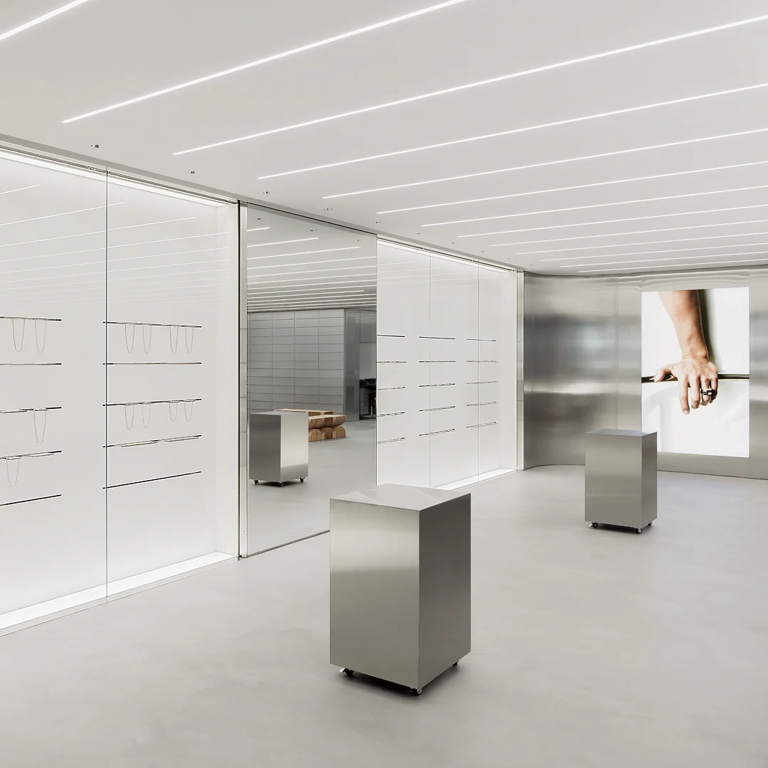 TW-ShibuyaStorePage-05