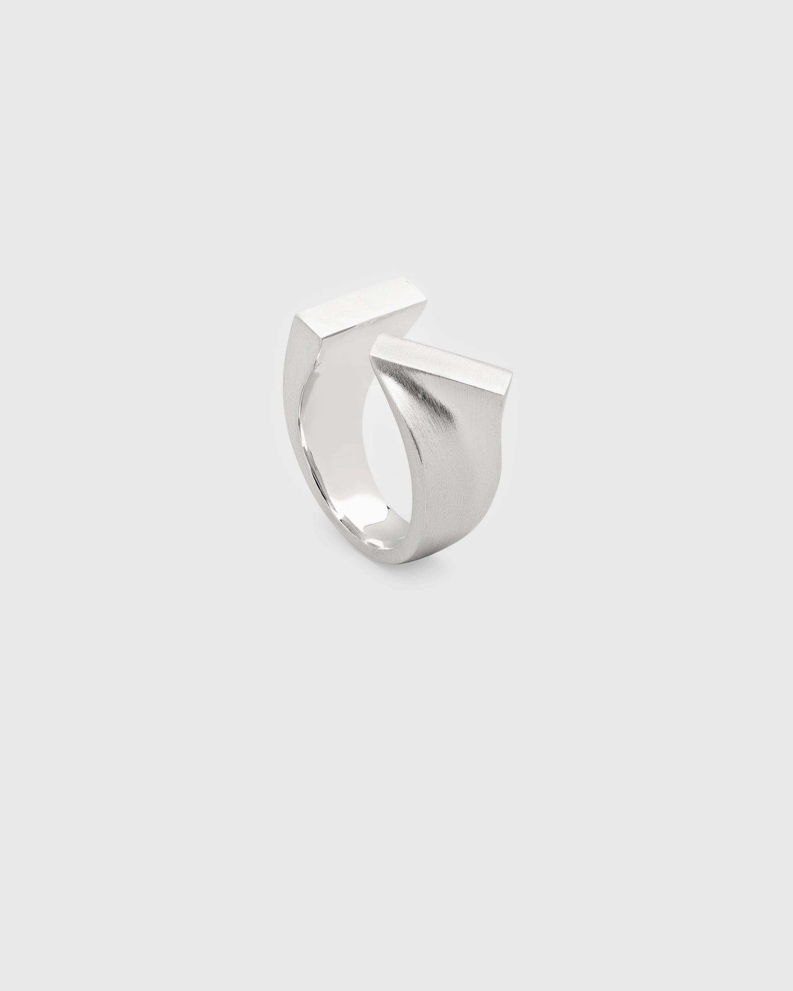 Core & Classics - Products #1 - Tilt Ring