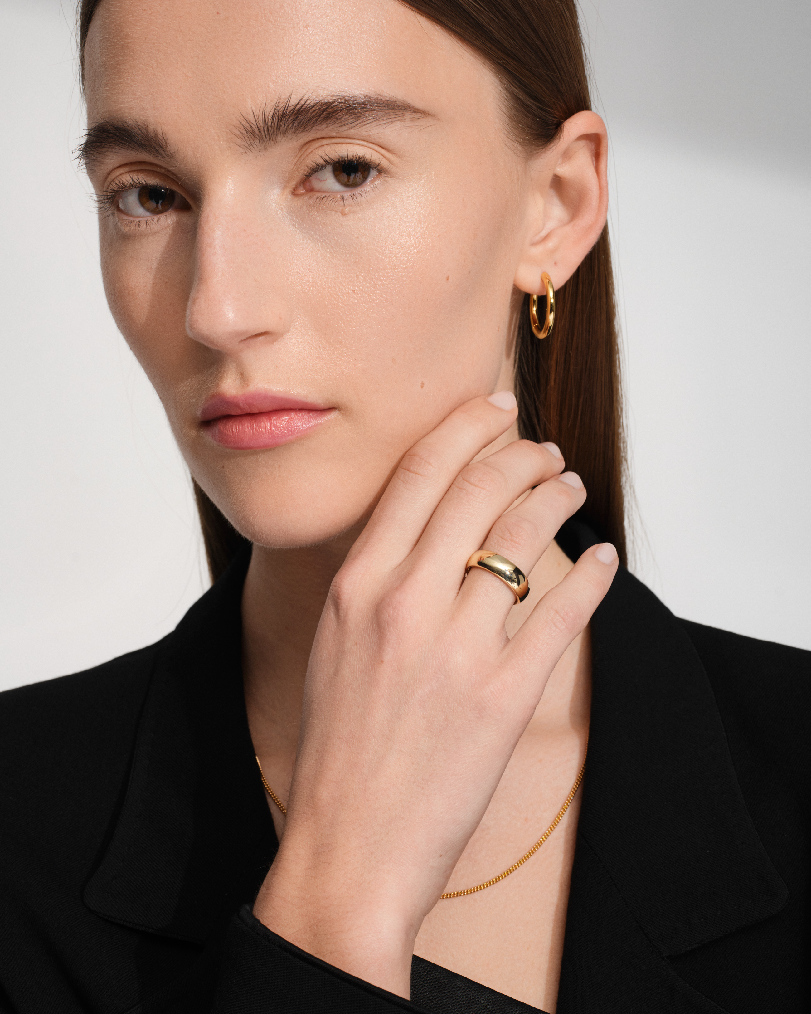 Tom Wood Coin Angel Ring - Gold | Garmentory