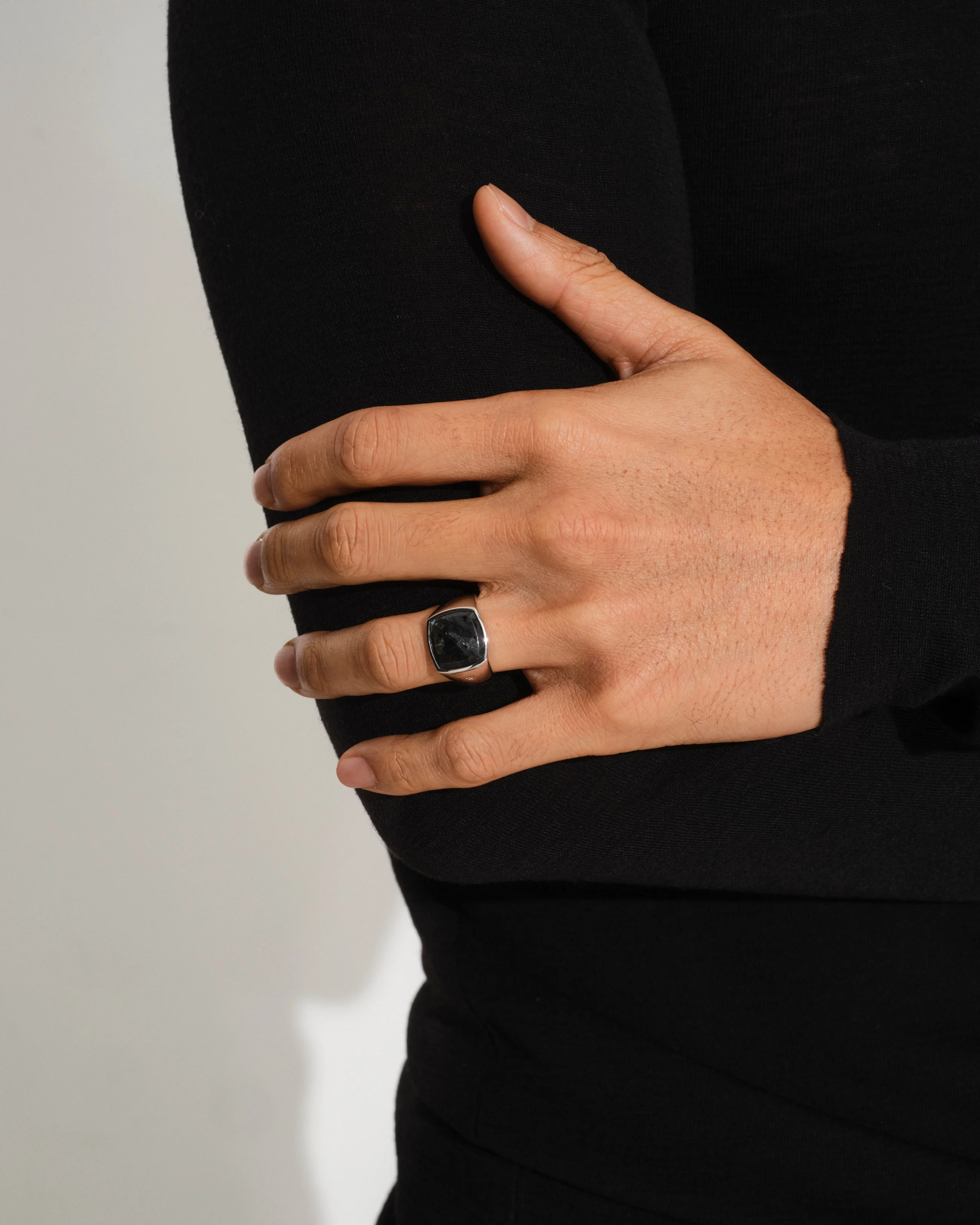 Landingpage - Signet rings with gemstones - Image split #1