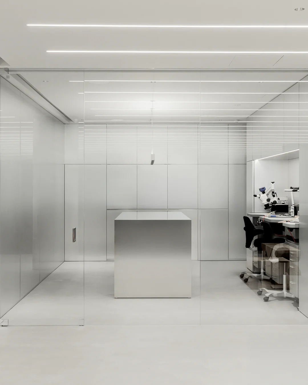 TW-ShibuyaStorePage-06