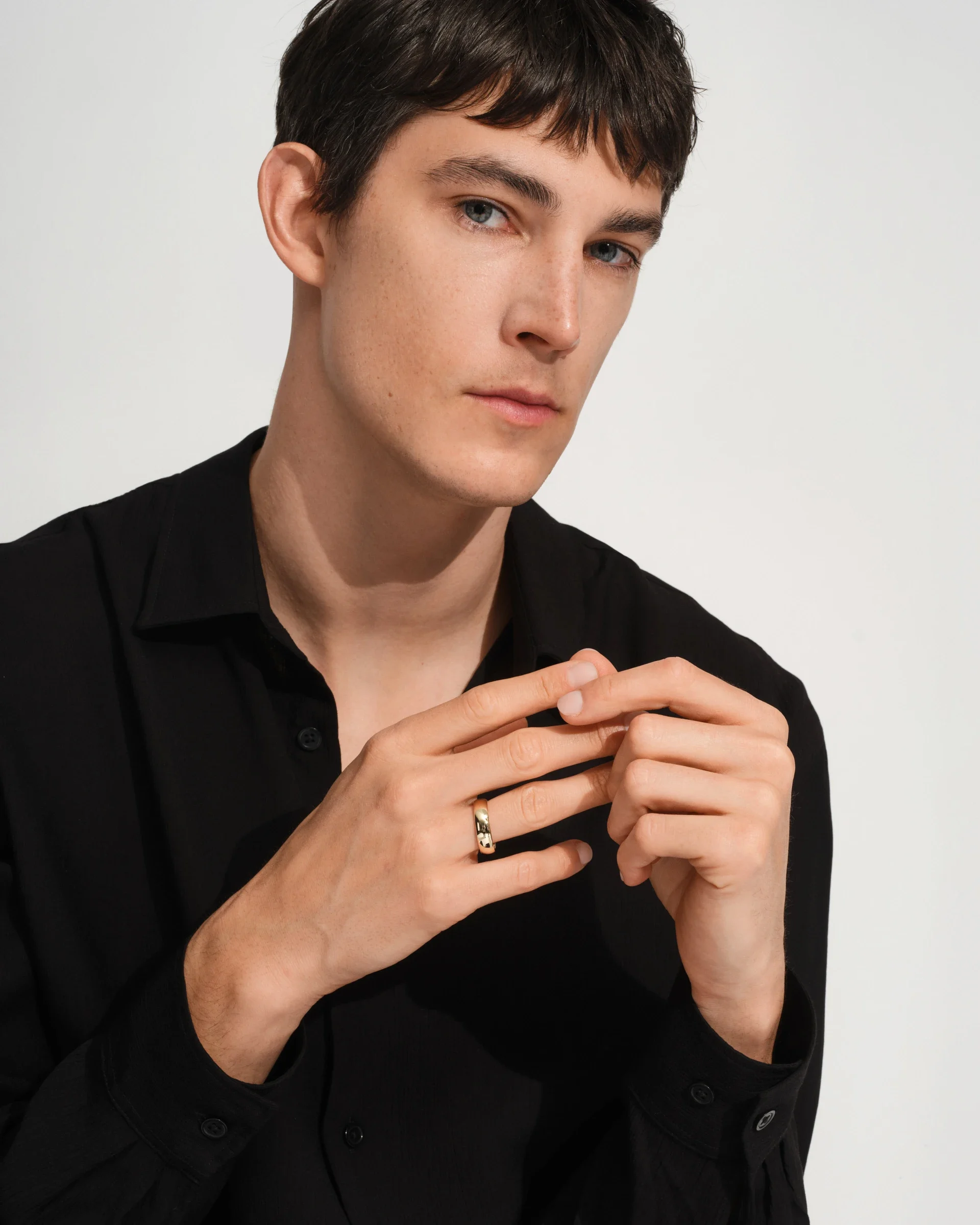 Landingpage - Gold rings - Image split - Classic Band Large Polished Gold