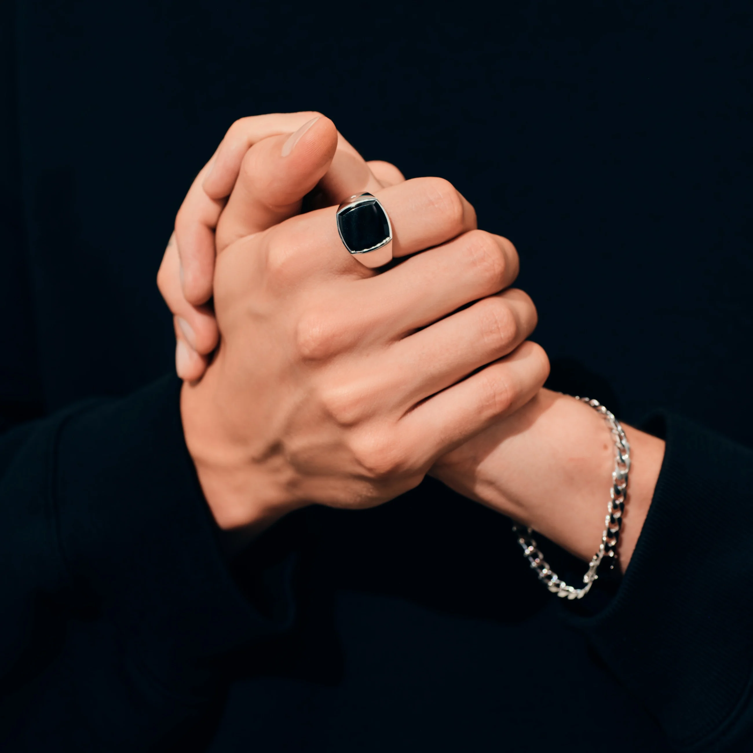 Holiday Campaign - Gift guide for him - Be the first to know (image)