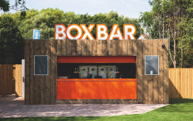 The outdoor Box Bar