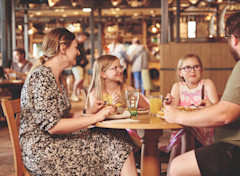 Meal time at the Lakeside Bay bar and restaurant
