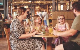 Meal time at the Lakeside Bay bar and restaurant