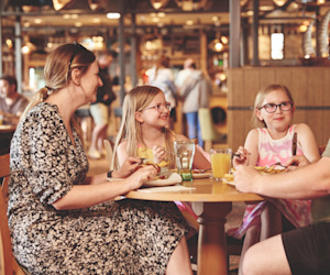 Meal time at the Lakeside Bay bar and restaurant
