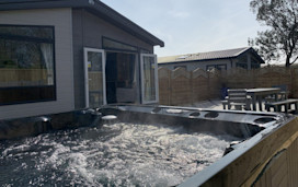Lodges with Hot Tubs available at Golden Sands only.