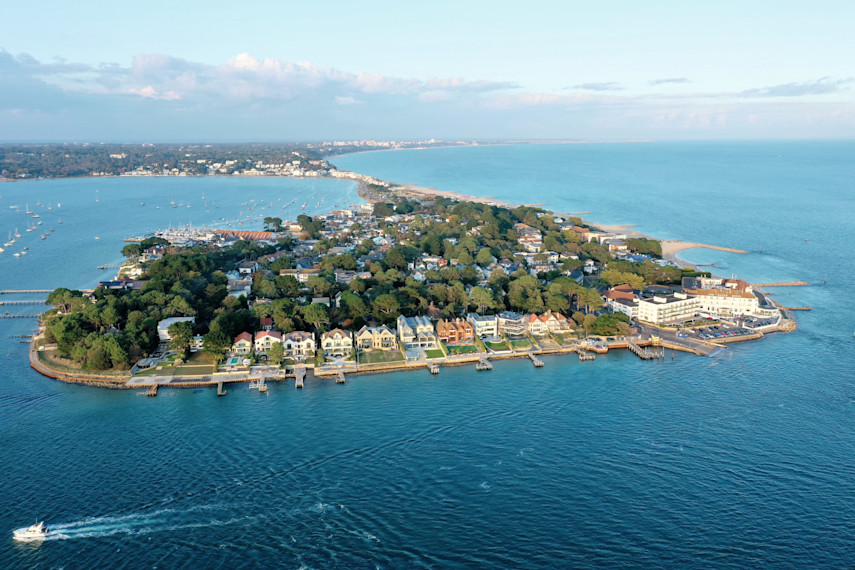 4. Visit Sandbanks Beach along England’s famous Sandbanks Peninsula