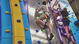 Climbing wall