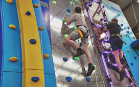 Climbing wall