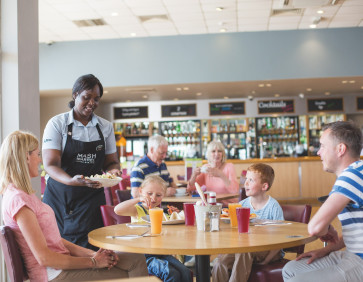 Table service at Mash and Barrel Lakeland