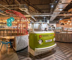 Coast House bar and grill with Cakery and Pizza Deck