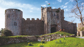 Lydstep Haven to Manorbier Castle