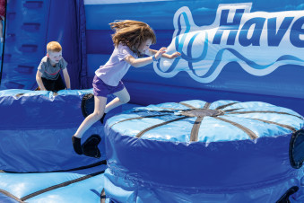 Lose yourself in the Inflatable action