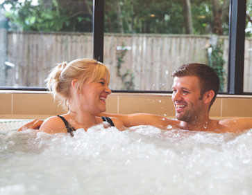 The owners' spa bath at Church Farm, Sussex