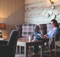 The Owner's Lounge at Quay West