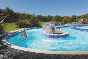 The lazy river and water jets at Reighton Sands