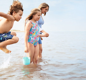 An image showing a family at a Haven holiday park