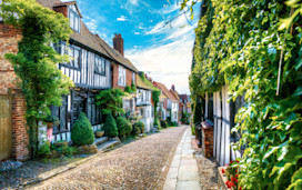 The beautiful Mermaid Street in Rye