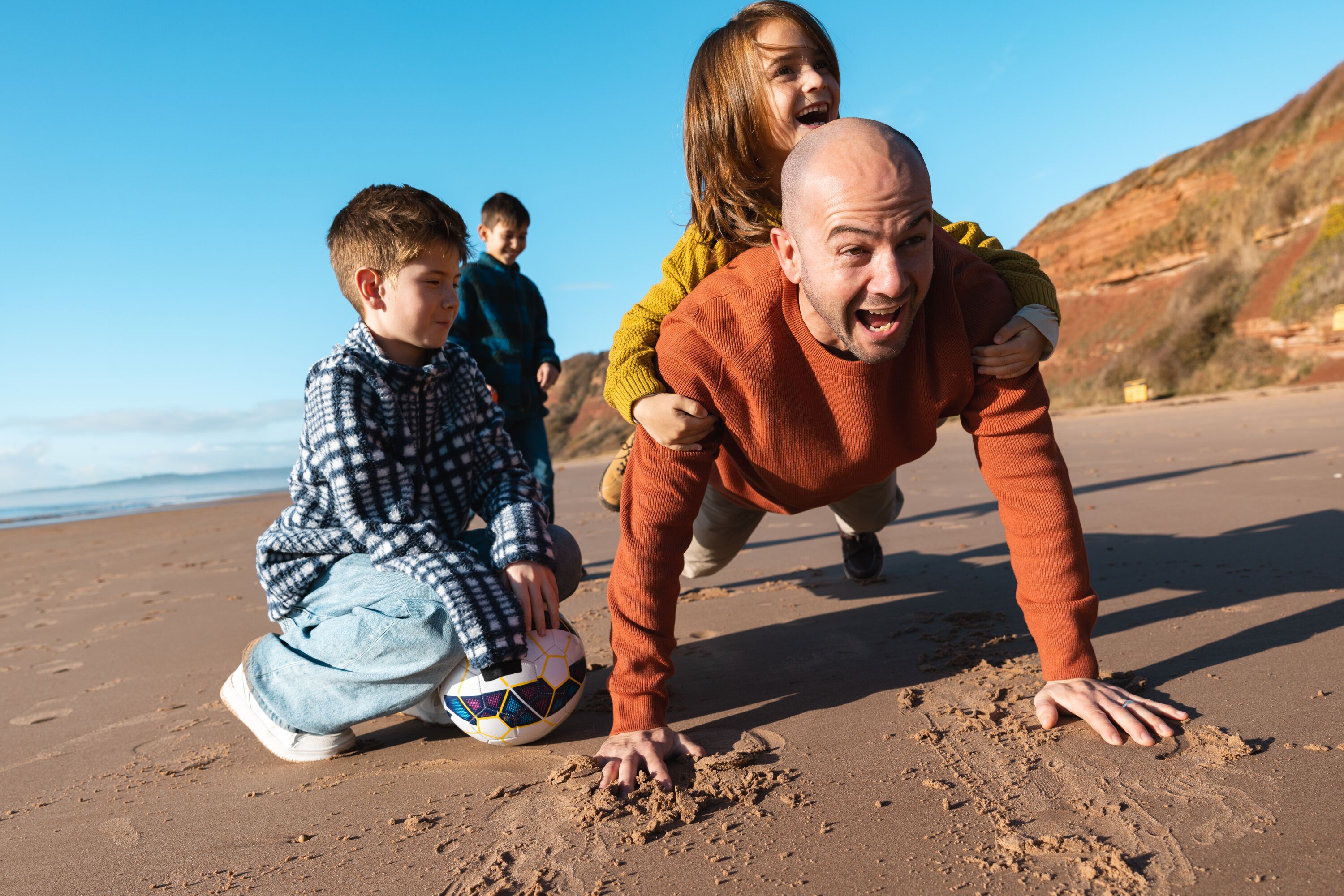 Low deposit and Price Promise guarantee