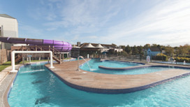 Outdoor lazy river