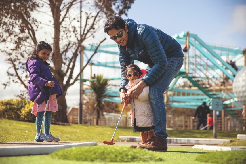 Play crazy golf