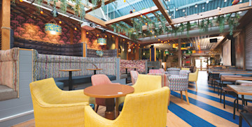 The Marina Bar and Lounge at Seashore