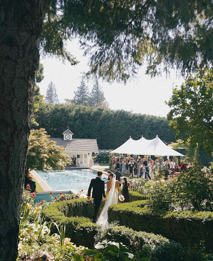 Hot, Sweaty, and Still Stunning: What Summer Weddings Teach Us About What Actually Works