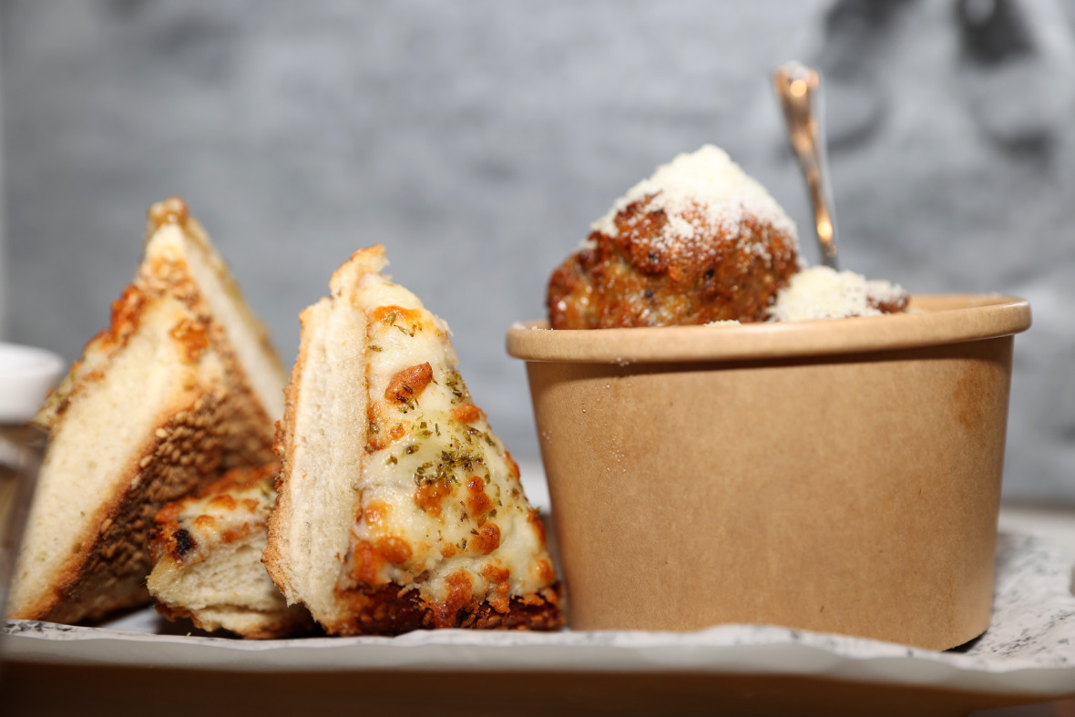 Christian Petroni garlic bread meatballs 2