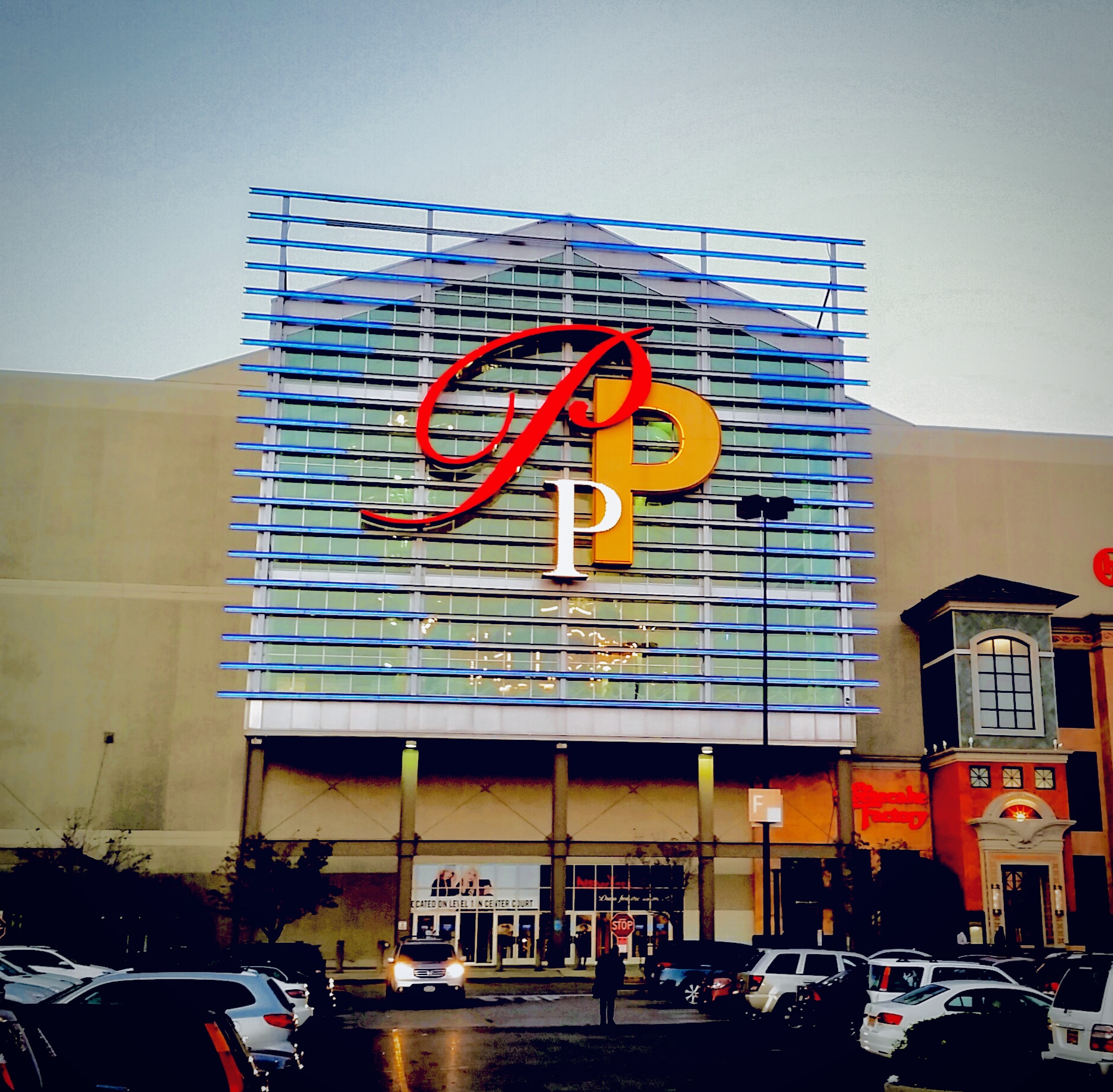 Palisades Mall