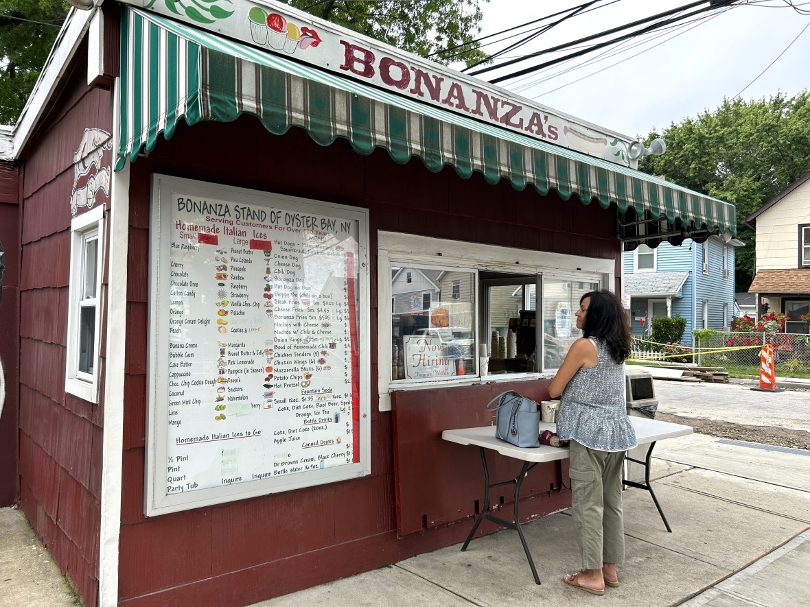 Bonanza-s Italian Ice Stand exterior