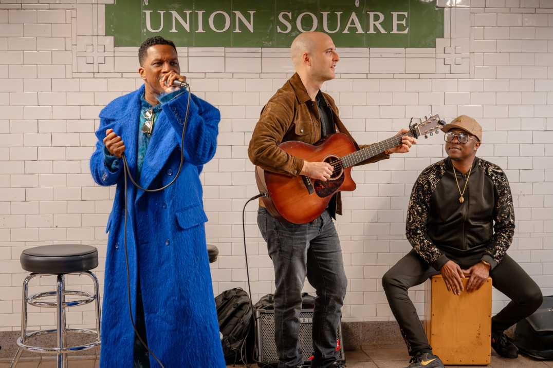 Leslie Odom Jr. performing at Sessions At... Union Square Station