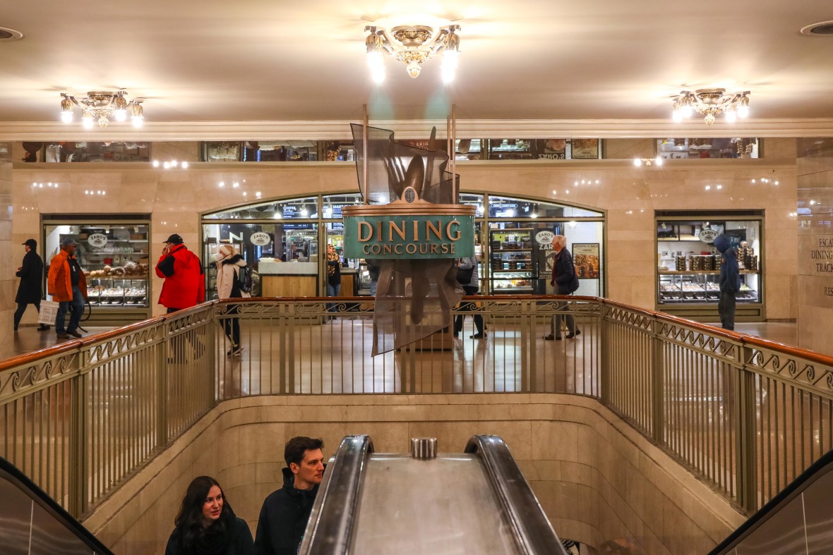 Escalator to the Grand Central Dining Concourse