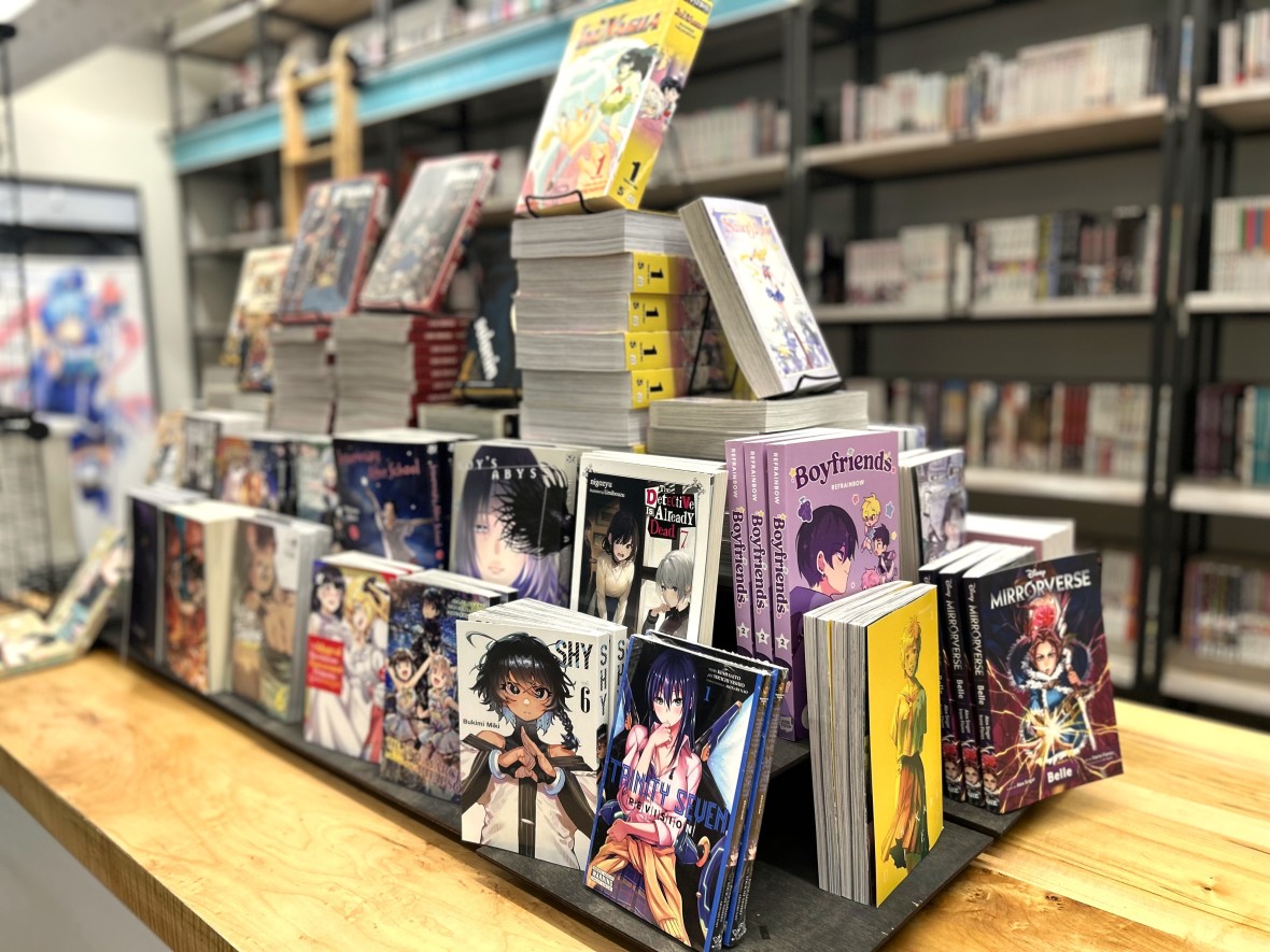 Manga Spot book display 2