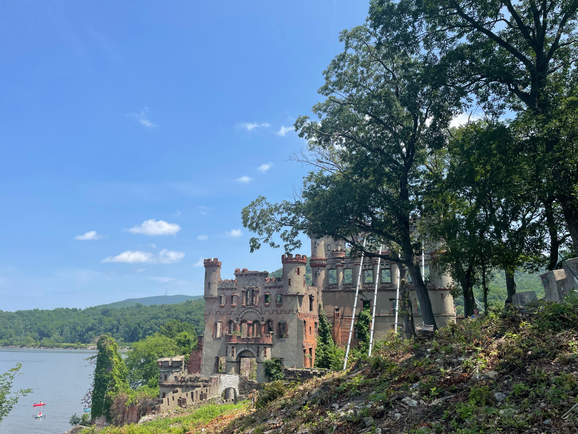 Bannerman Castle with Mount Beacon in the distance