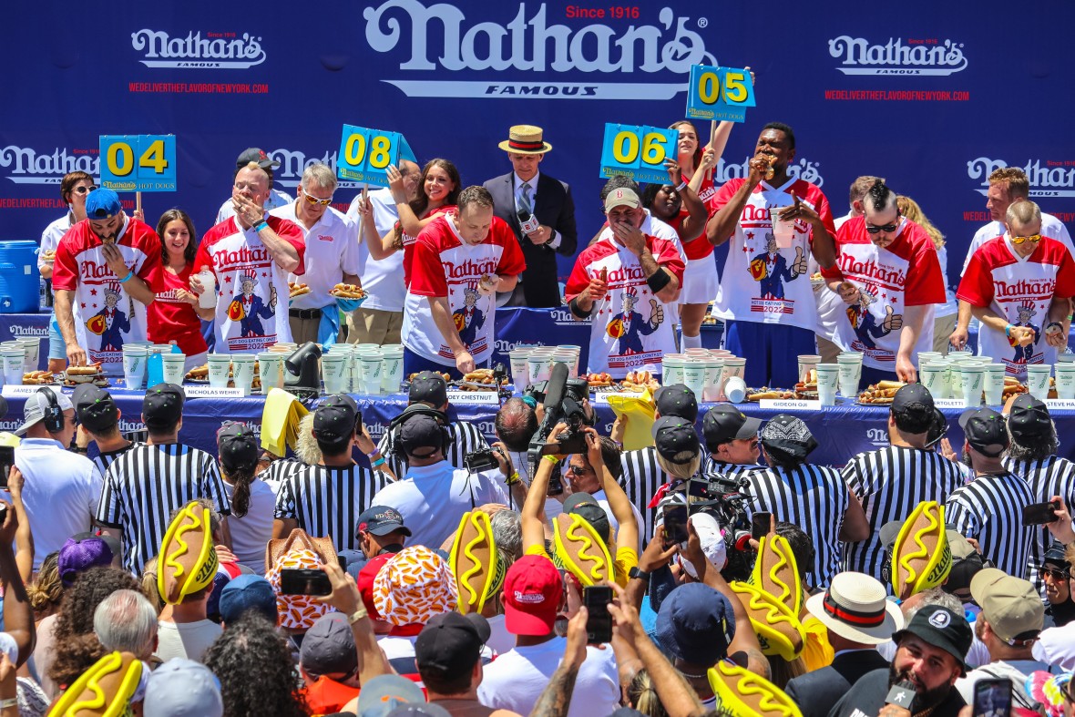 Nathan's Hot Dog Eating Contest (Scott Lynch)