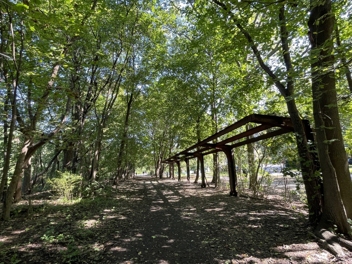 Remnants of the old Putnam Branch station