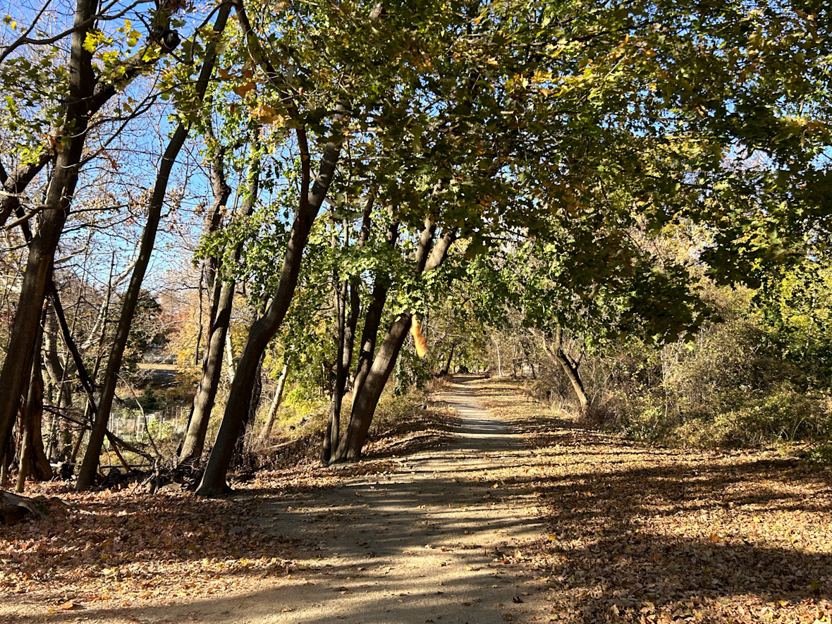 Old Croton Aqueduct Trail path