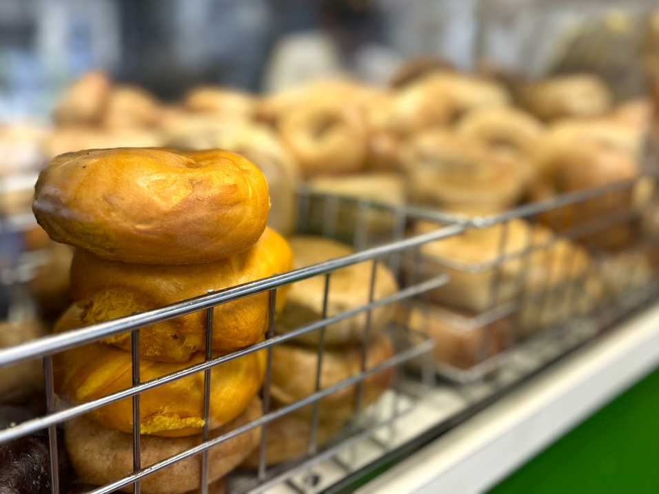 Absolute Bagels interior