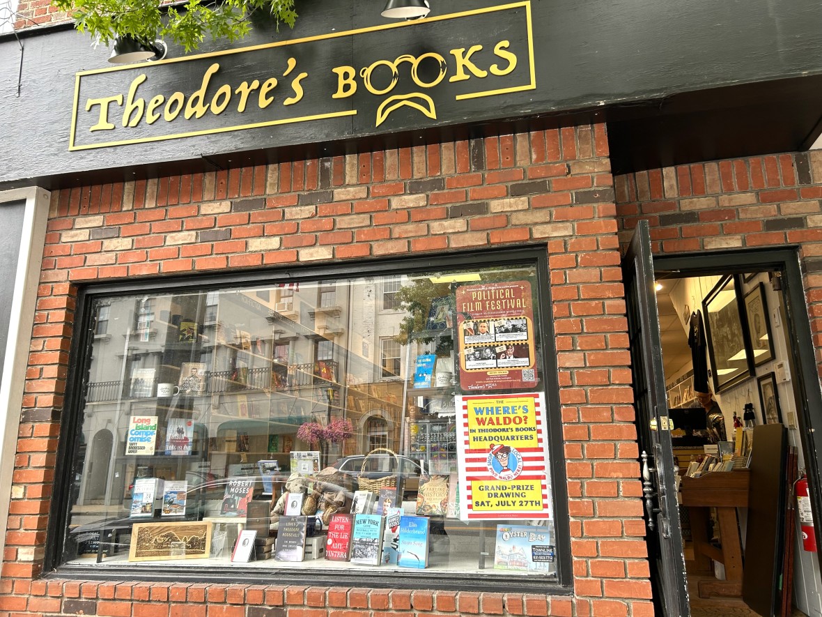 Theodore-s Bookstore exterior