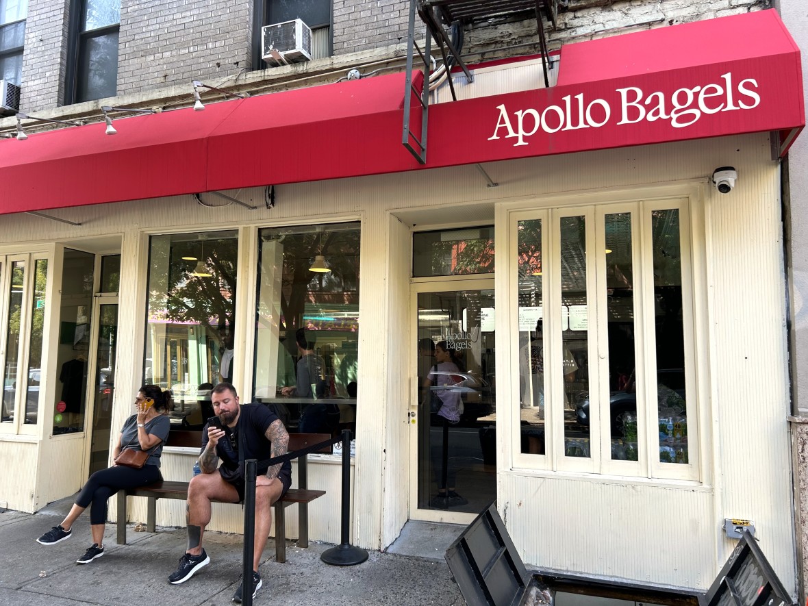 Apollo Bagels exterior