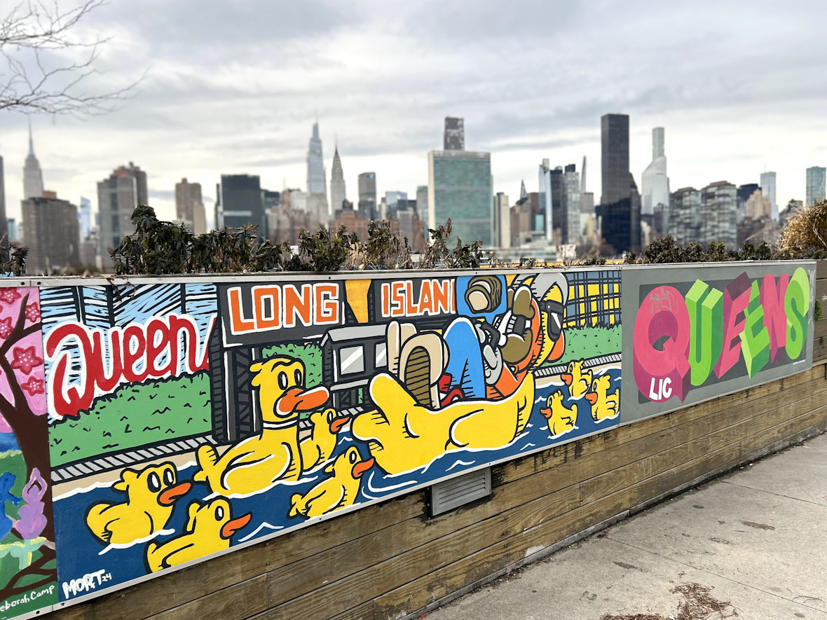 LIC mural with Manhattan view