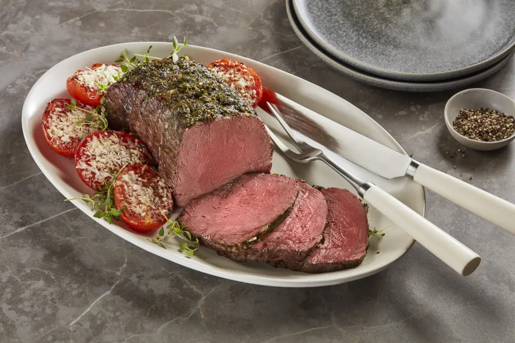 WFC 6043 6018 Beef Roast Tenderloin Lifestyle