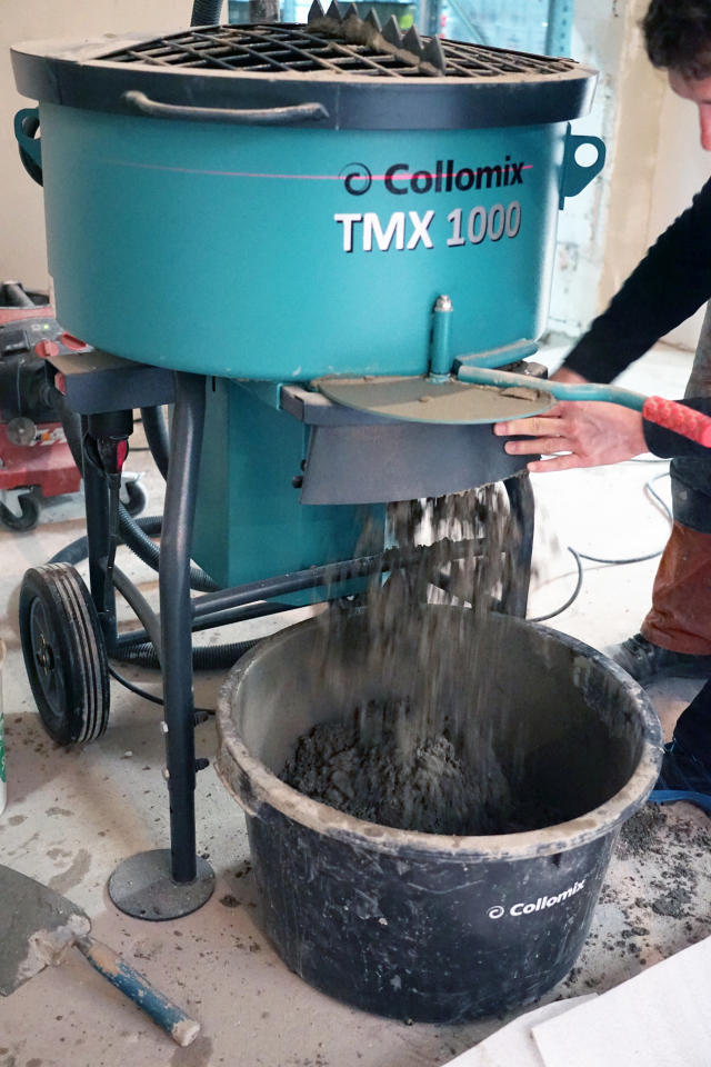 Collomix TMX 1000 forced-action mixer.