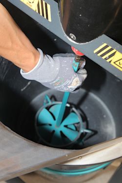 3. Snap the mixing paddle into the Hexafix coupling