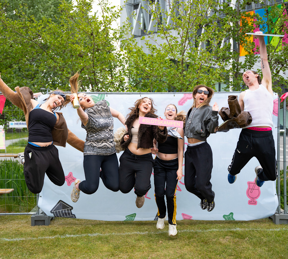 Slotskampen 25 stemning