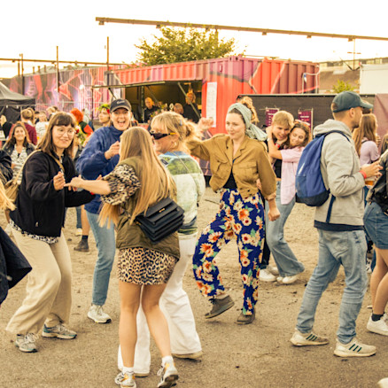 Unge der fester og danser til Kontur 21