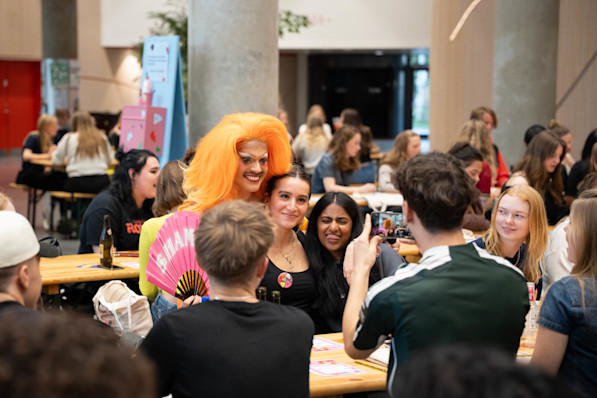 Drag Bingo & Fællesspisning photo